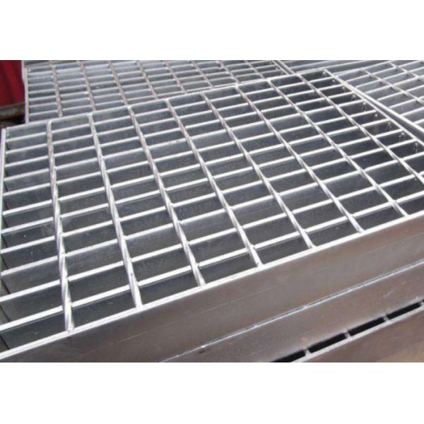 Modular steel walkway grating installation