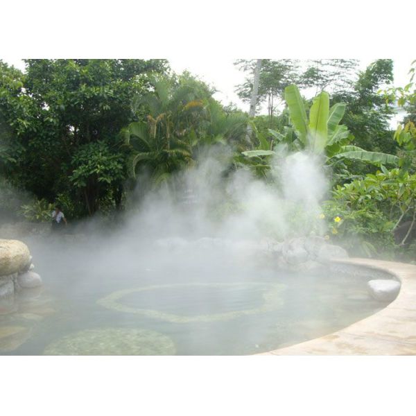 Modern Water Mist Fountain Using High Pressure Fogging System Eco Friendly