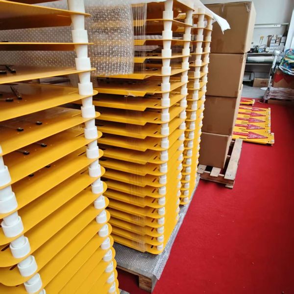 LED Arrow Board packaging and shipping materials