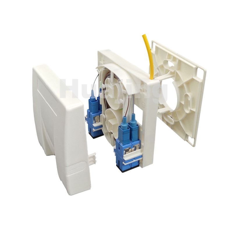 Compact FTTH Optical Fiber Panel With 4 SC Adapter Interfaces